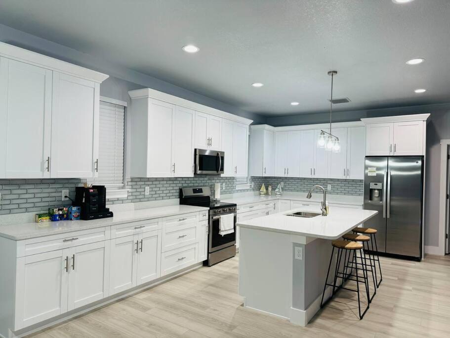 Brand New Tampa Oasis With Private Jacuzzi Retreat Vila Lutz Exterior foto