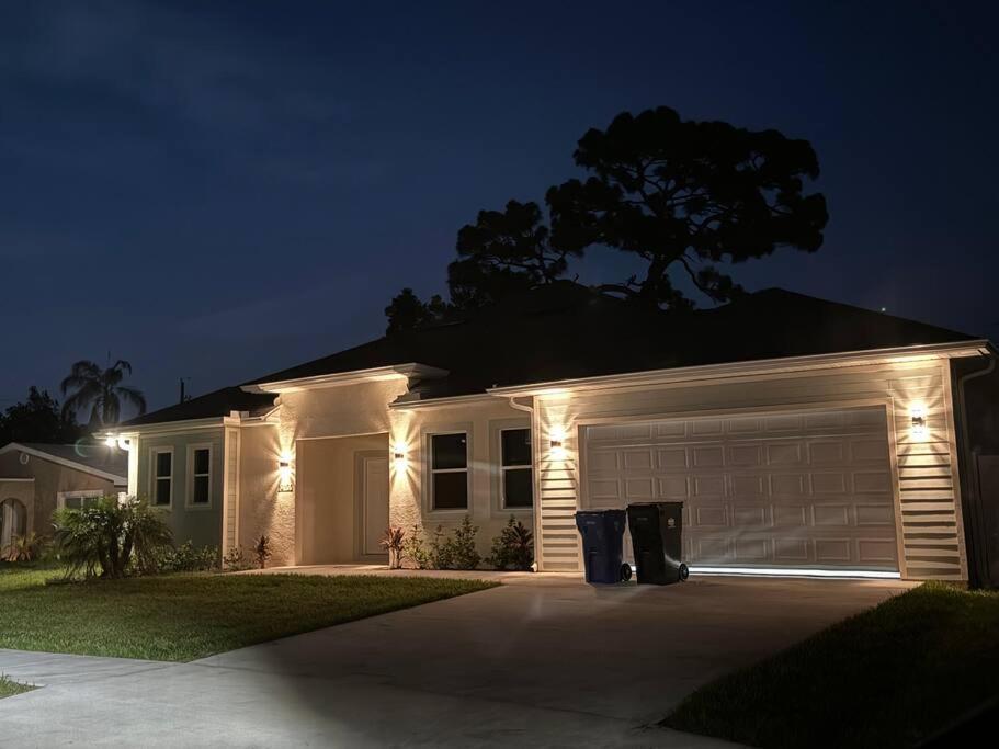 Brand New Tampa Oasis With Private Jacuzzi Retreat Vila Lutz Exterior foto